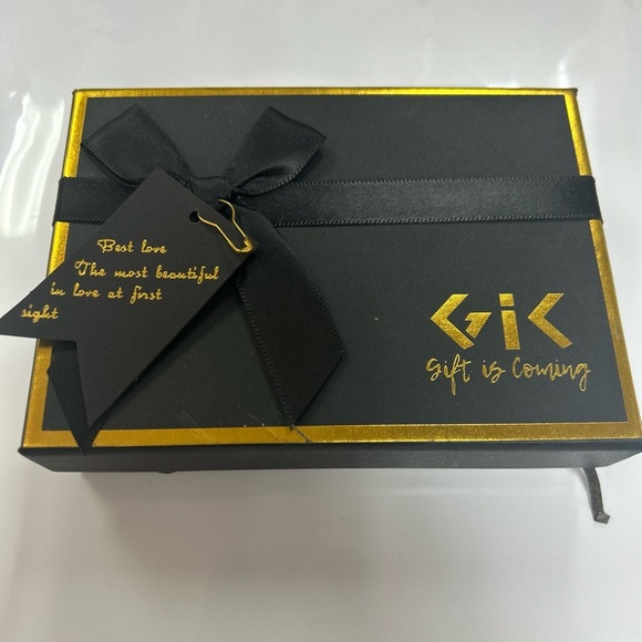 Monogrammed Leather Card Case - Picture 10 of 10